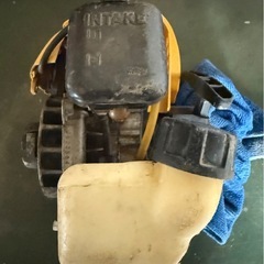 MARUYAMA マルヤマ　BIGM 肩掛け式　草刈り機　草刈機　刈払機　BC233SN エンジンのみ　部品　パーツ　ジャンク品の画像