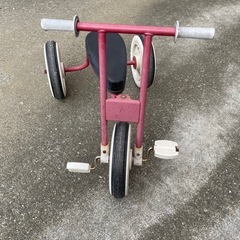 子供用三輪車の画像
