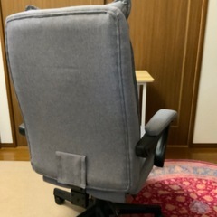 オットマン椅子　机の画像