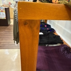 木製ガラス棚の画像