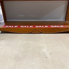 木製ガラス棚の画像