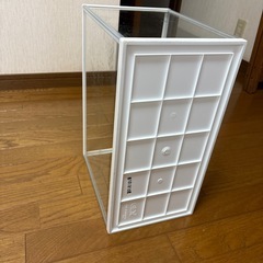 プラスチック水槽の画像