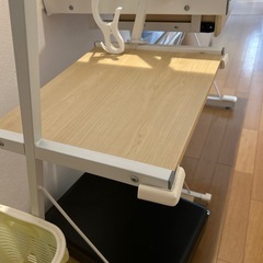 仕事・勉強用デスクの画像