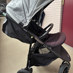 アップリカ三輪ベビーカーの画像