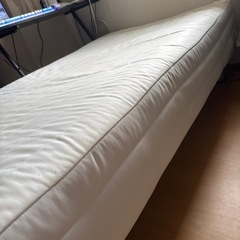 ベッドの画像