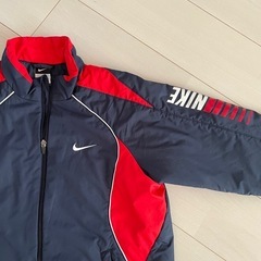 ナイキ　中綿　ジャンパー　子どもの画像