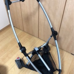 マキシコシ　チャイルドシート、ISOFIX車載用ベース、バギーの3点セットの画像