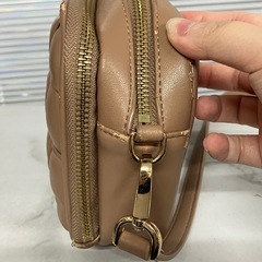 W2510-076 nouer ショルダーバッグ 汚れ やぶれありの画像