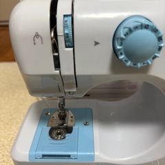 新品未使用　実用　コンパクトミシン　使いやすいの画像
