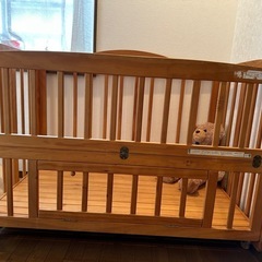 COMBI コンビ　ベビーベッド　120cm ×70cmのマット用の画像