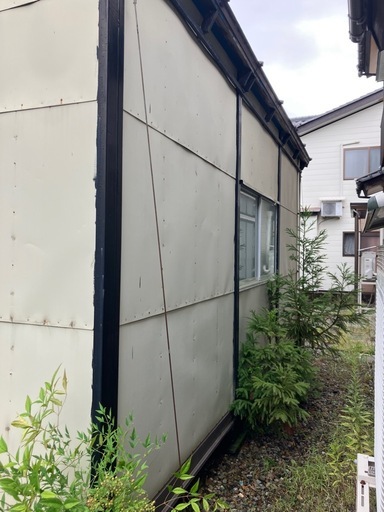 プレハブ小屋