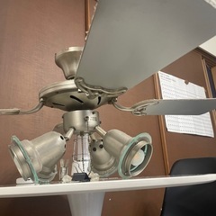 【お話中】照明器具の画像