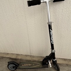 折りたたみキックボードの画像