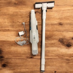 アイリスオーヤマ 掃除機 コードレス ハンディ サイクロン スティッククリーナー 軽量 本体質量1.0kg 2WAY 自走式パワーヘッド SCD-181P-W ホワイトの画像