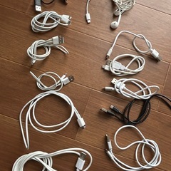 【まとめて全部】充電コード type-C　type-B USB Type-C Apple Lightning - 3.5 mmヘッドフォンジャックアダプタ　純正イヤホンの画像