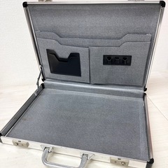 M【中古品】Metom ジュラルミンケース アタッシェケース シルバー メンズ バッグの画像