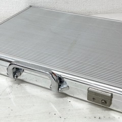 M【中古品】Metom ジュラルミンケース アタッシェケース シルバー メンズ バッグの画像
