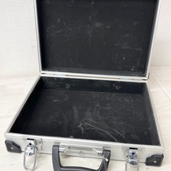 M【中古品】小型 軽量 ジェラルミンケース 携帯工具箱 工具カバン 現金輸送 アルミケースの画像