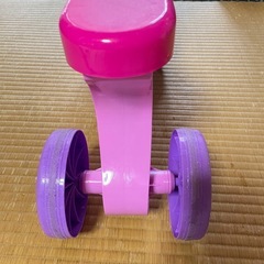 三輪車　ベビー用　子供用　おもちゃ　足蹴りバイク　ピンクの画像