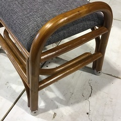 籐オットマンチェアの画像