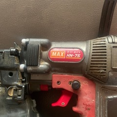 MAX 釘打ち機の画像