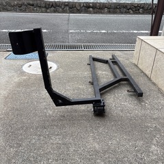 ハイエース　室内ウインチ搭載用ベース　タイヤホルダー付き　の画像