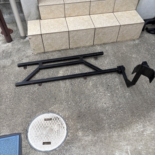 ハイエース　室内ウインチ搭載用ベース　タイヤホルダー付き