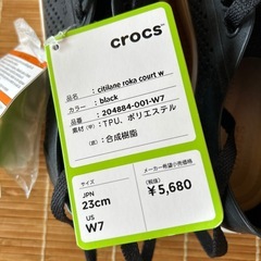 クロックス　スニーカーの画像