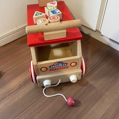 【おもちゃまとめ売り】アンパンマン  国産　木のかたちあわせバス　手押し車　積み木付きの画像