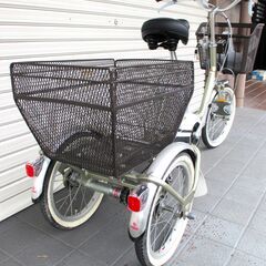 ほぼ未使用 ヤマハ発動機 電動アシスト自転車 三輪自転車 PAS PT165 内装3段変速 前18インチ 後16インチ バッテリー12.8Ah 美品 2017年モデルの画像