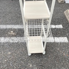 キャスター付き スリム収納の画像
