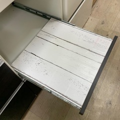 ダイニングボード　食器棚の画像