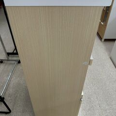 ★リユースのサカイ高崎店★TJ12925 泉洋化工(株) レンジ台 白 H120.5×D45×W59 クリーニング済みの画像