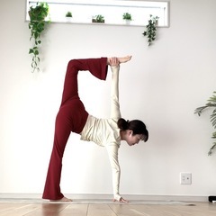 ペター開脚を目指すストレッチヨガクラス！マンツーマン・パーソナル指導で柔軟性アップ！オンラインヨガも可能◎の画像