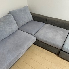 ソファ　3人掛け？4人掛け？の画像