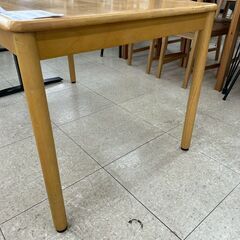 ★リユースのサカイ高崎店★TJ12928 全国家具連合 ダイニングテーブル ライトブラウン H68×D76×W121 クリーニング済みの画像