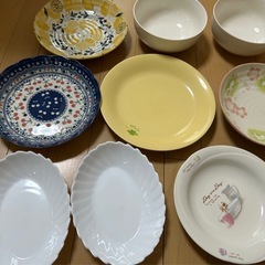 食器 お皿とお椀、9点セットの画像