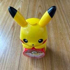 ピカチュウの目覚まし時計の画像