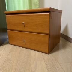 木製2段キャビネットの画像