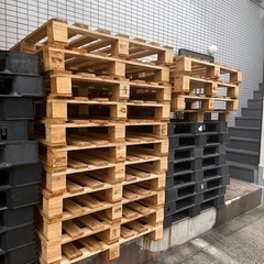 木のパレットの画像