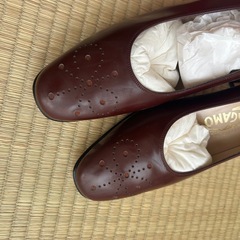 フェラガモのヒールの画像