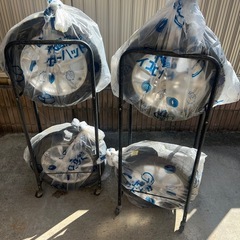 🉐スタッドレスタイヤ4本の画像