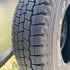 GOOD YEAR スタッドレスタイヤ195/80R15の画像