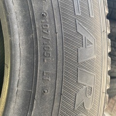 GOOD YEAR スタッドレスタイヤ195/80R15の画像