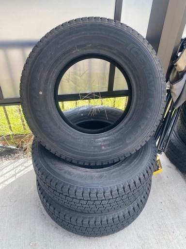 GOOD YEAR スタッドレスタイヤ195/80R15