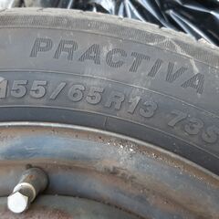 博多区　軽自動車用タイヤ４本 155 65 R13　ダイハツ純正ホイール付き　9800円　すぐ使えます　の画像