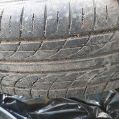 博多区　軽自動車用タイヤ４本 155 65 R13　ダイハツ純正ホイール付き　9800円　すぐ使えます　の画像