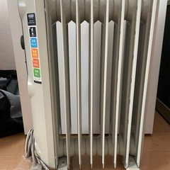 デロンギ　オイルヒーター　DeLonghi オイルヒーター HJ081の画像