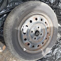 博多区　軽自動車用タイヤ４本 155 65 R13　ダイハツ純正ホイール付き　9800円　すぐ使えます　の画像