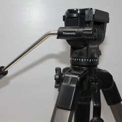 Panasonic/デジタル4Kビデオカメラ/HC-WZXF1M/三脚付き ⑤の画像